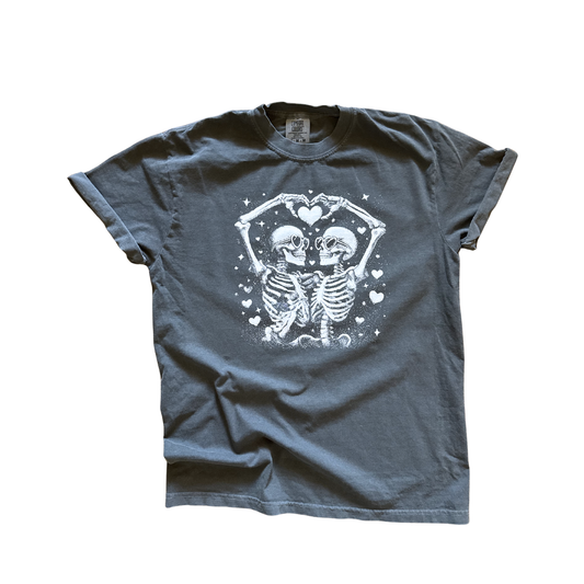 Forever Yours Skeleton Love - Graphic Tee 💀🖤