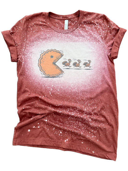 Turkey Trot Gobble – Gamer Throwback Thanksgiving Holiday Bleached Tee